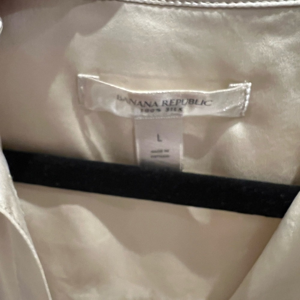 Elegant Cream Women's Top - Picture 2 of 3